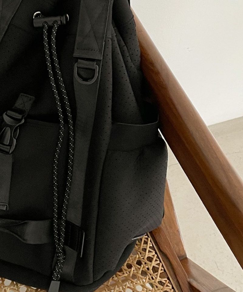 Story.]NEOPRENE 5POCKET BACKPACK|marjour(マージュール)公式サイト